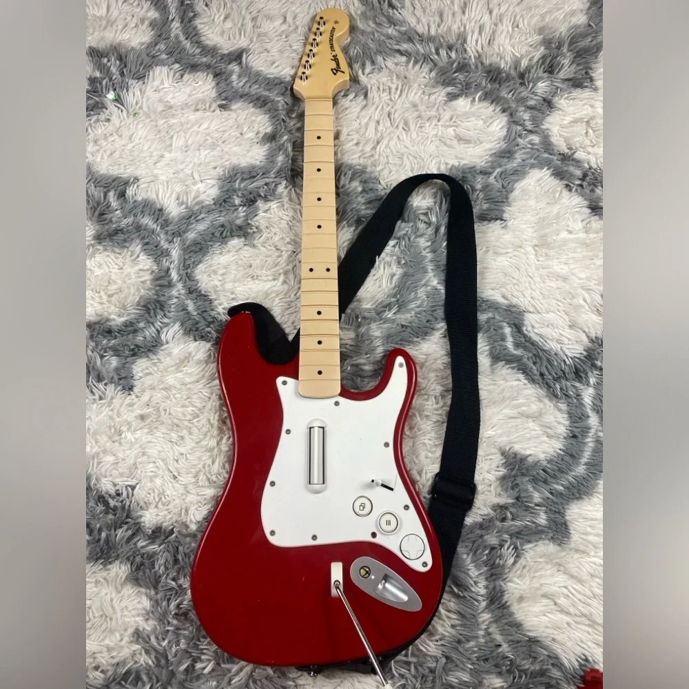Rock Band 4 Fender Stratocaster Harmonix 91161 Red Guitar Xbox One With Strap